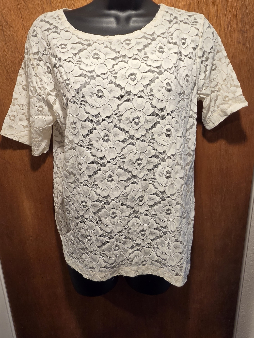 Bedford Fair Women's Vintage Lace Stretch Short Sleeve Top SzM